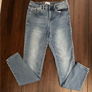 Nicole Miller New York, SOHO high rise, ankle, skinny jeans. Size: 6